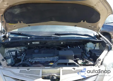 2011 Toyota Sienna z USA, uszkodzony, nr VIN 5TDKA3DC6BS001438